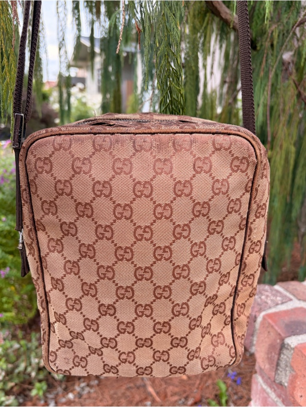 Gucci Monogram GG Crossbody Shoulder Bag Authentic - Picture 4 of 15